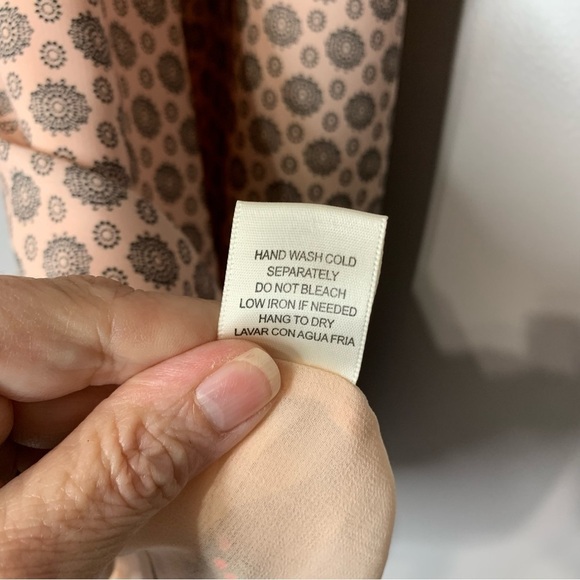 Skies Are Blue‎ light peach India paisley patterned sundress. Size L - Picture 6 of 9